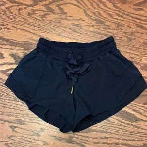 Lululemon Hotty hot shorts size 2